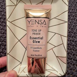 YENSA TONE UP PRIMER Essential Glow